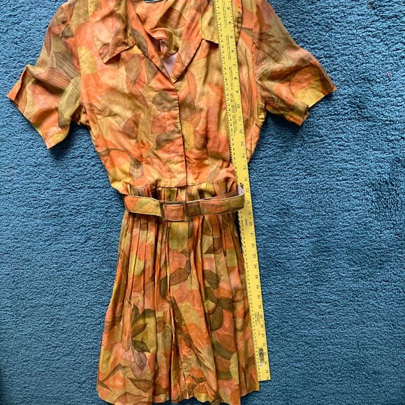 1950s short sleeve belted waist hidden button front orange brown pattern dress - Picture 15 of 16